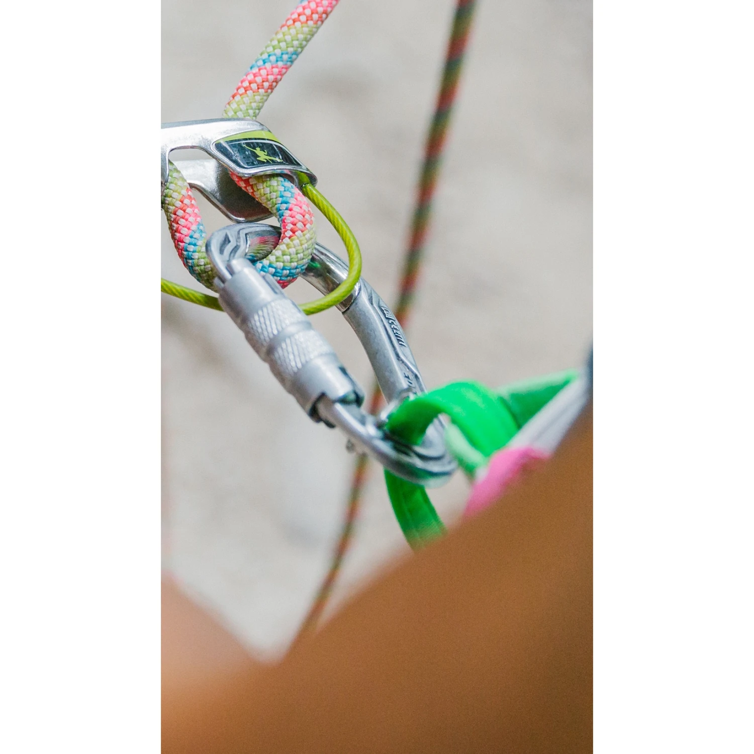 Edelrid HMS Bulletproof Triple FG II Carabiner - Icemint 5 Edelrid HMS Bulletproof Triple FG II Carabiner - Icemint - Image 5